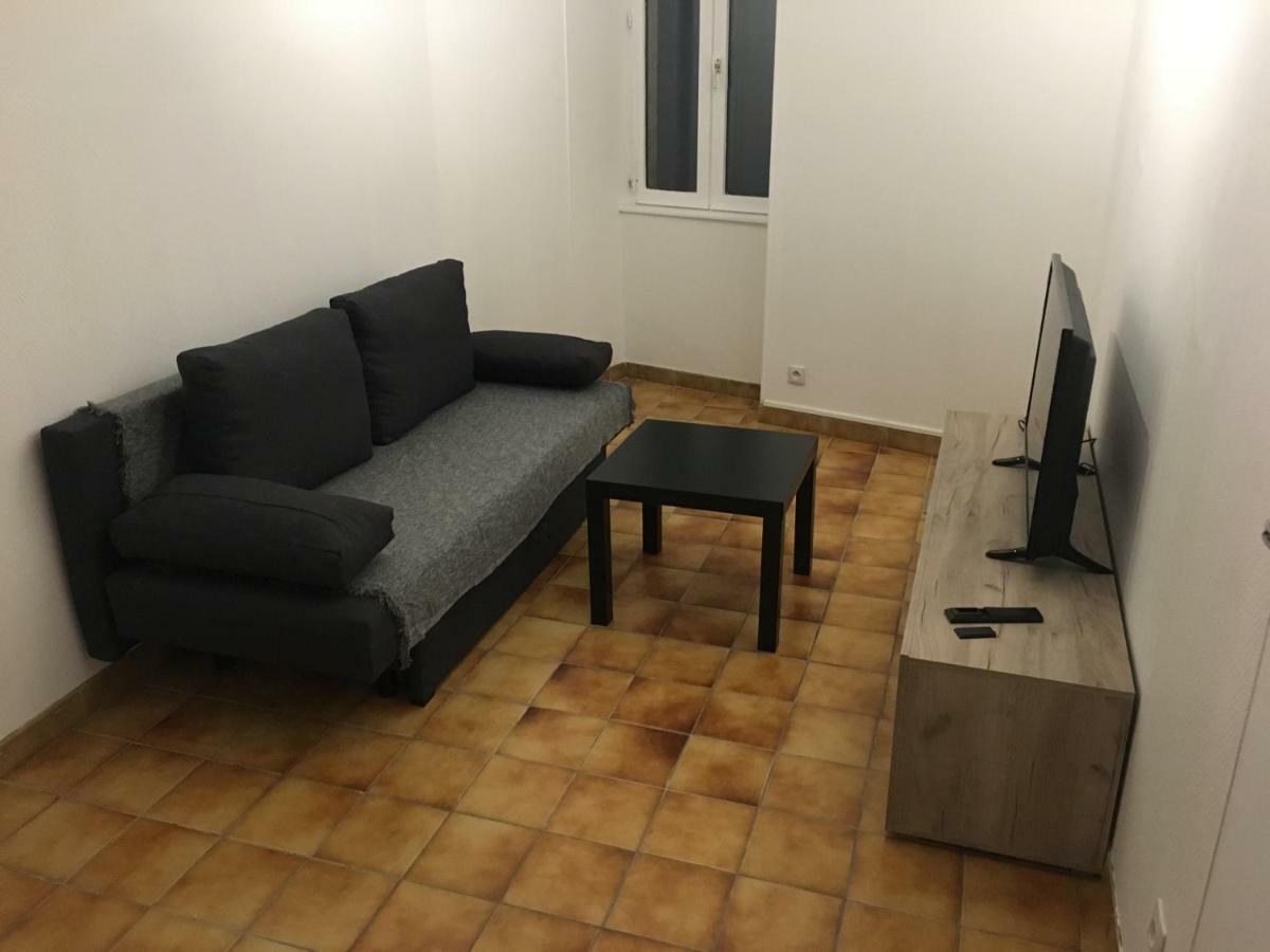 Charmant T2 Rdc Dans Residence Avec Parc Arbore Saint-Pierre-le-Moûtier Exterior foto