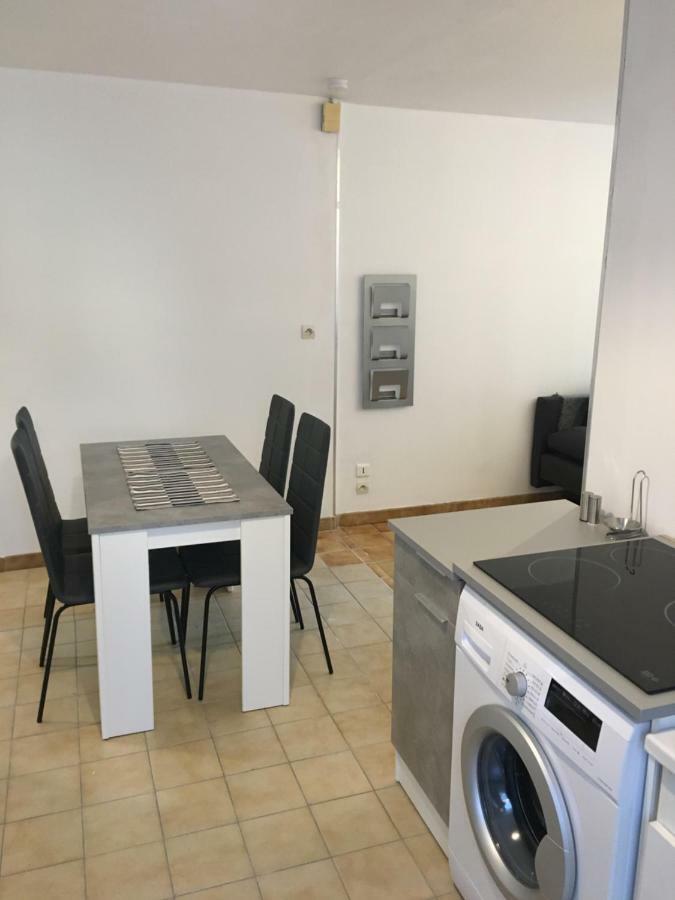 Charmant T2 Rdc Dans Residence Avec Parc Arbore Saint-Pierre-le-Moûtier Exterior foto